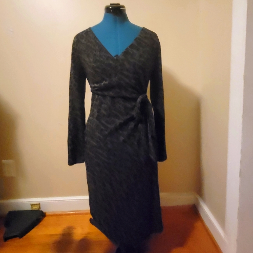 Ann Taylor animal print wrap dress.     (Ss)